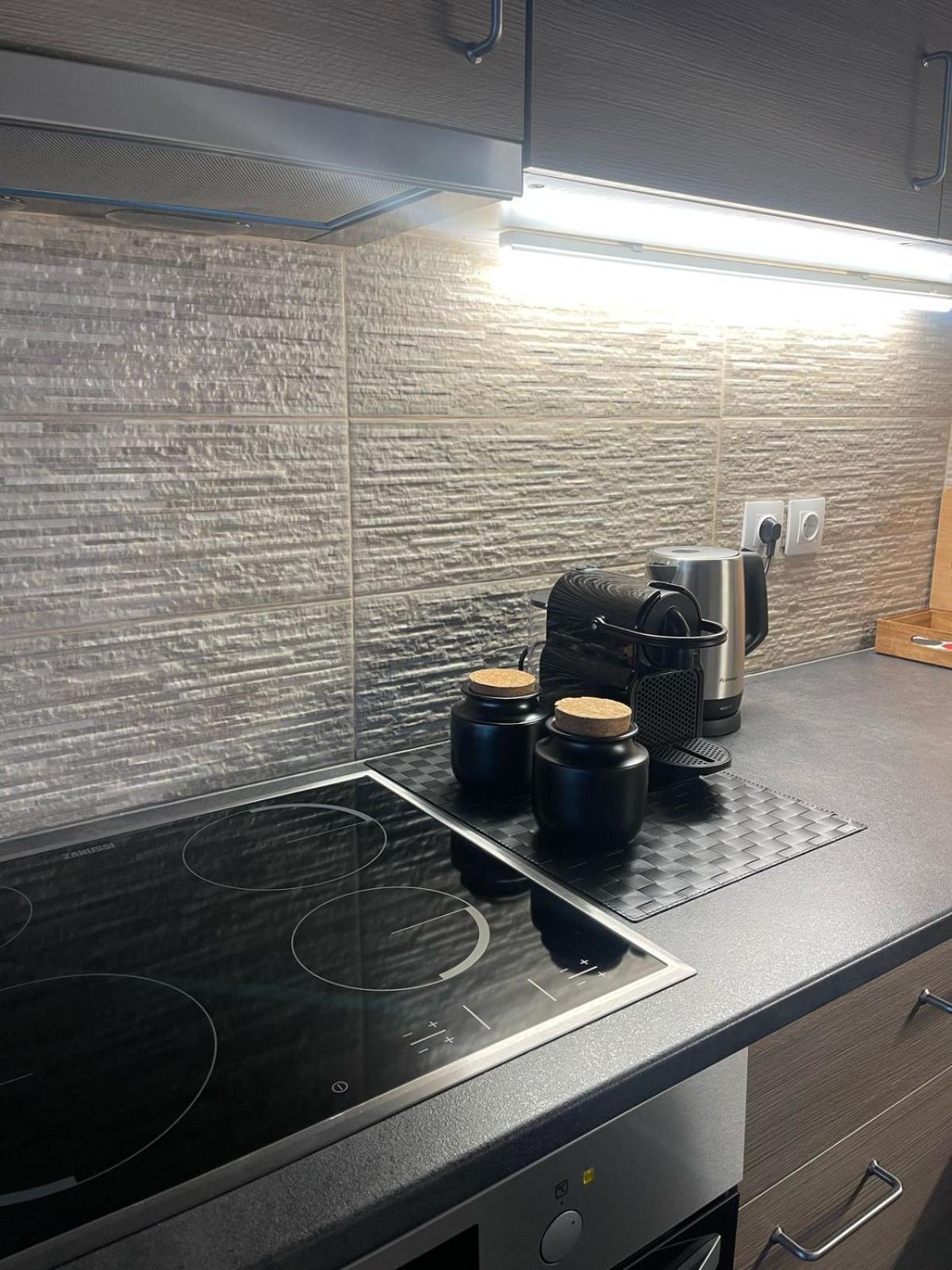 אפרטהוטל Ermoo Athens Modern Living מראה חיצוני תמונה